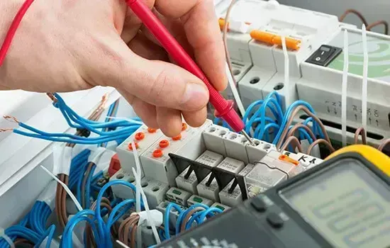 Professional electrician in Brook Green